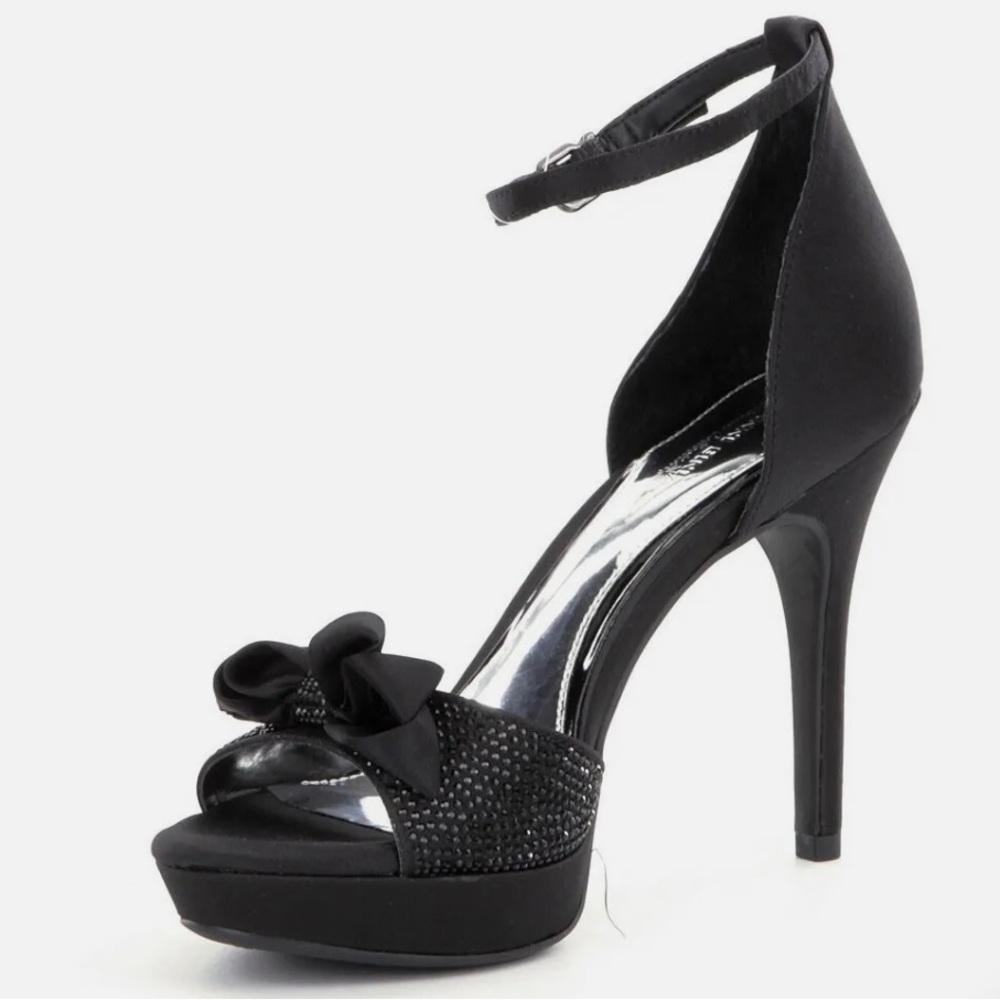 Gianni Bini high heels